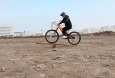 骑行短视频,捕捉城市街头流动风景